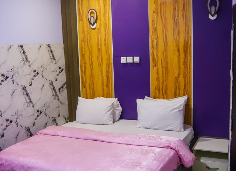 Saphire Room